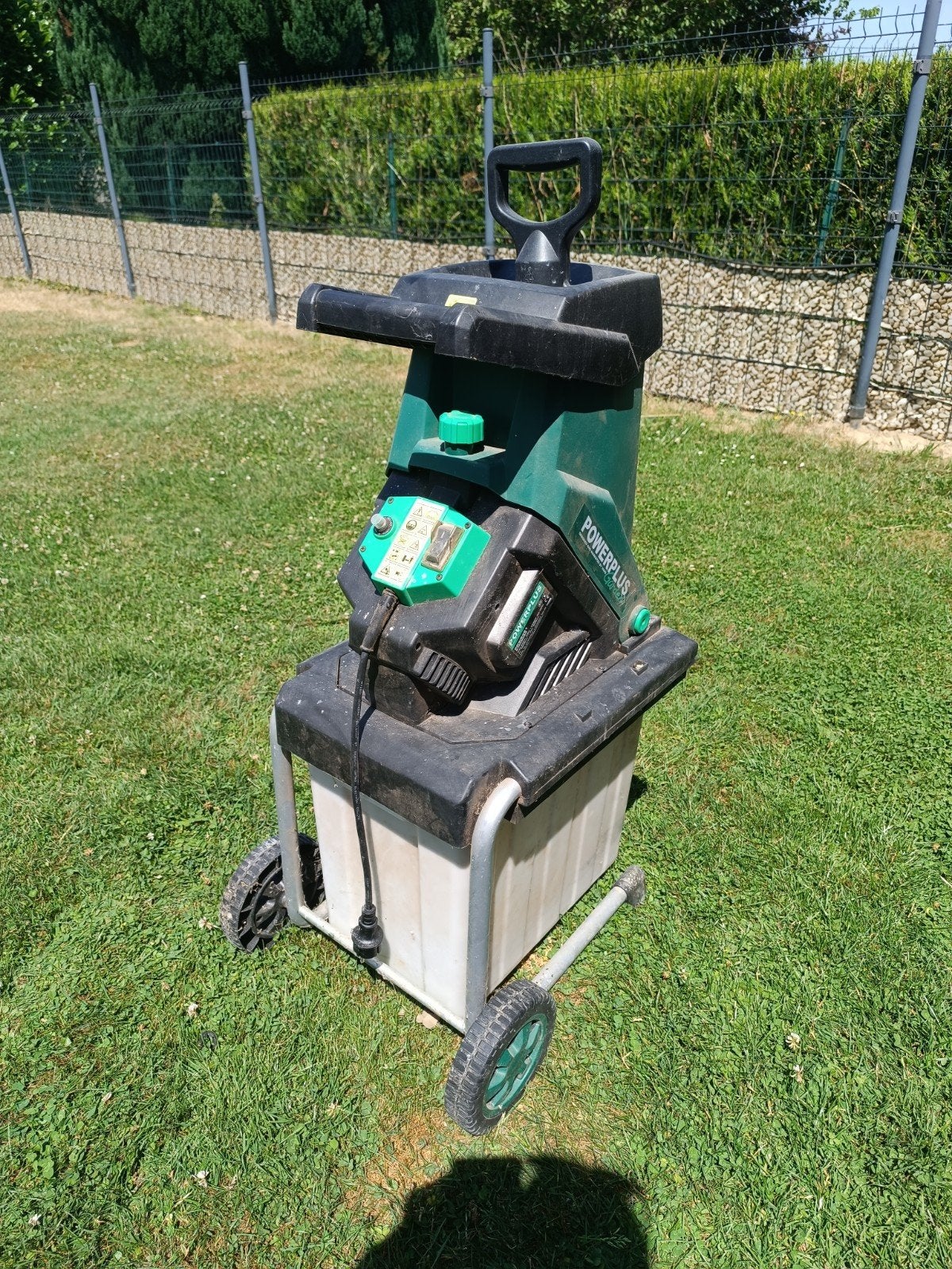 Broyeur jusqu'à 4 cm powerplus, Jardin & Terrasse, Électrique