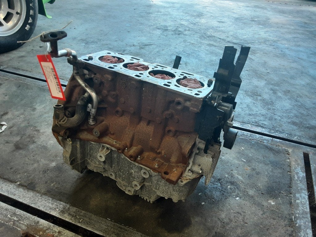 BLOC MOTEUR Dacia Sandero II (01-2012/12-2018) (K9K872), Dacia, Renault Deutschland AG, Utilisé, Peter-Huppertz-Straße 5
51063  Köln, DE