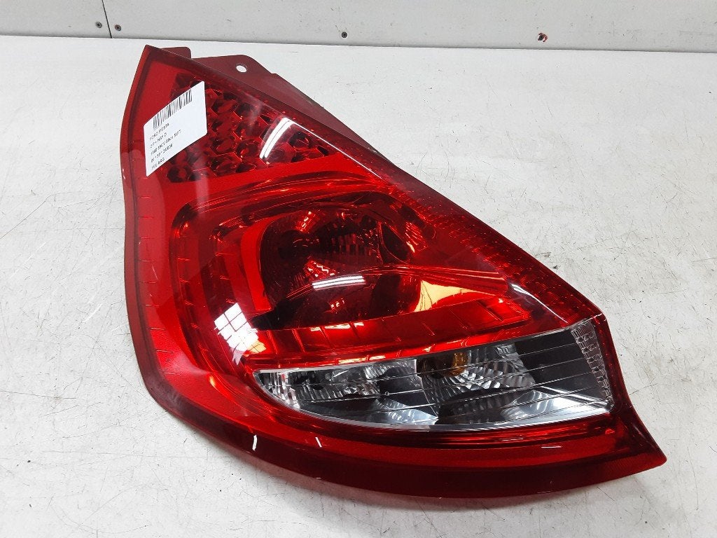ACHTERLICHT LINKS Ford Fiesta 6 (JA8) (8A61-13405-A), Gebruikt, Mevr. I. Hauben, Ford, Rue de l'Espoir 34 34
4030  GRIVEGNÉE, BE