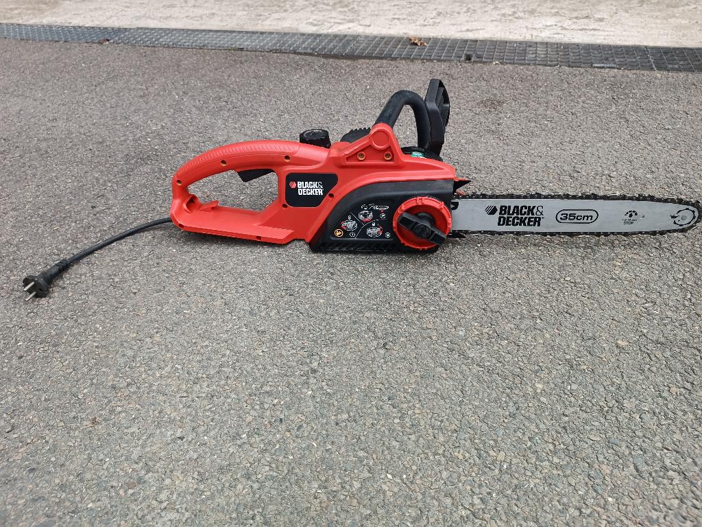 Tronçonneuse électrique, Jardin & Terrasse, Outils à main, Enlèvement, Utilisé, Autres types, Black & Decker