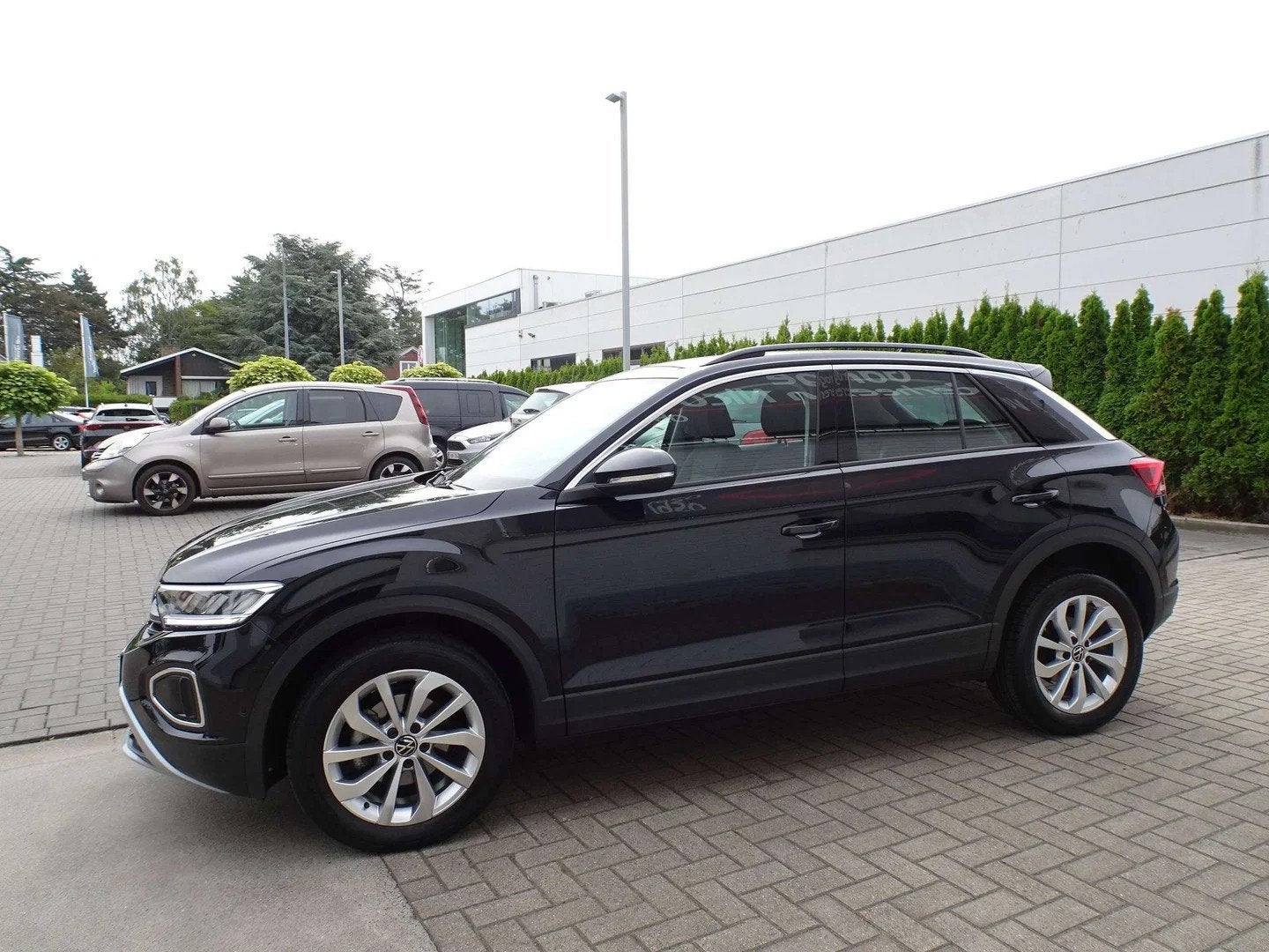 Volkswagen T-Roc 1.0TSi Life CARPLAY,CAMERA,ADAPT. CRUISE,NA, Auto's, Volkswagen, Adaptive Cruise Control, Stof, Gebruikt, Zwart