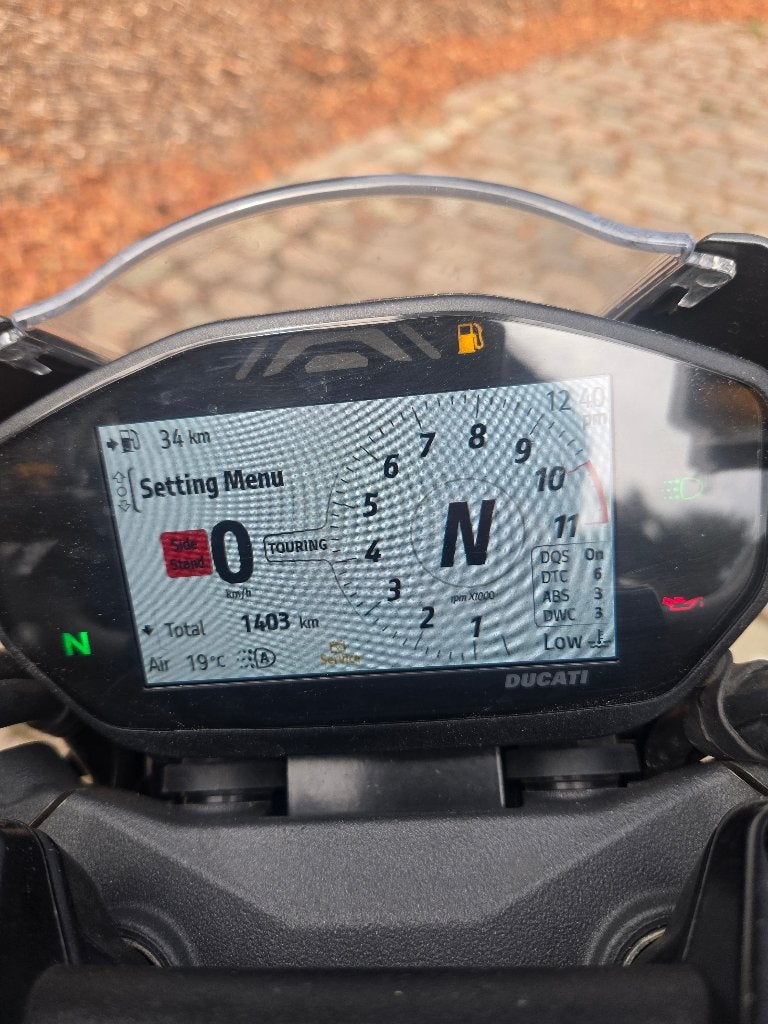 Ducati Monster +, Motos, Motos | Ducati, Occasion, Plus de 35 kW, 2 cylindres, Particulier