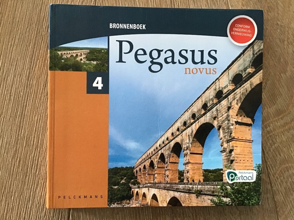 Pegasus Novus 4 bronnenboek, Livres, Livres scolaires, Latin, Comme neuf, Enlèvement, Secondaire