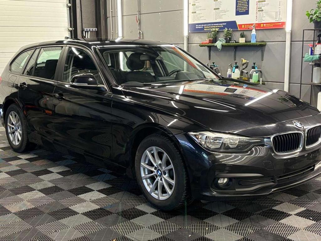 BMW 318 D Touring bj. 2016 Euro 6, Auto's, 135 pk, 4 cilinders, Start-stop-systeem, Bedrijf