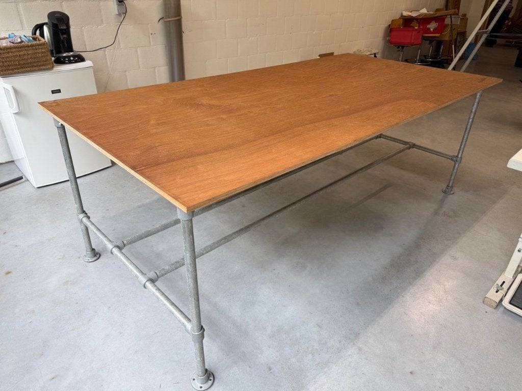 Werk- of hobbytafel op buizenframe, Ophalen, Gebruikt
