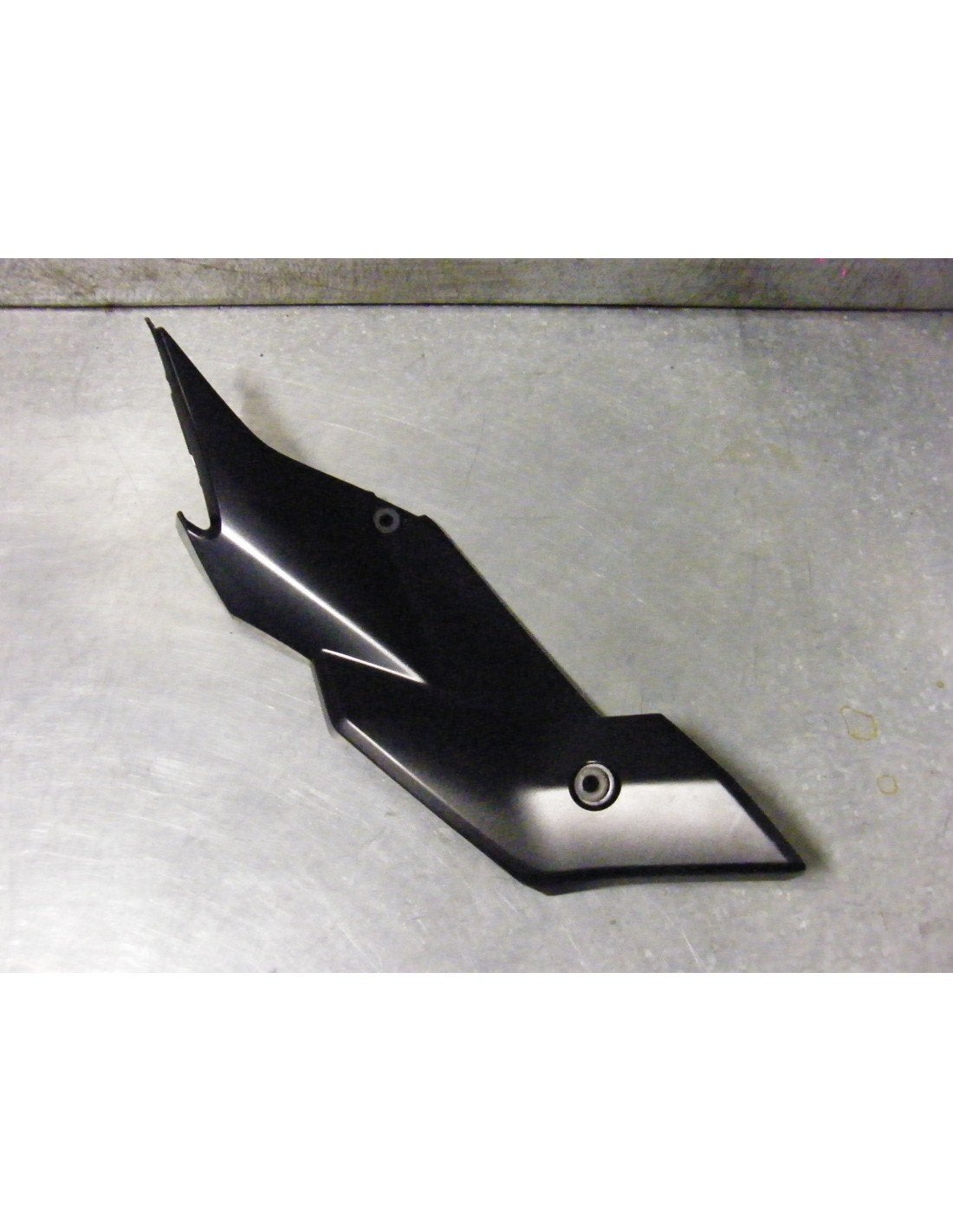GSR750 2011 - 2012 Suzuki Cover Cover onder zadel D1-41280, Motoren, Onderdelen | Suzuki