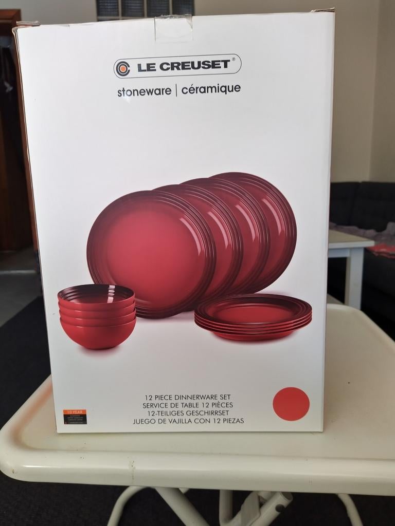Le Creuset 12 piece Dinnerware set cerise, Ophalen, Nieuw