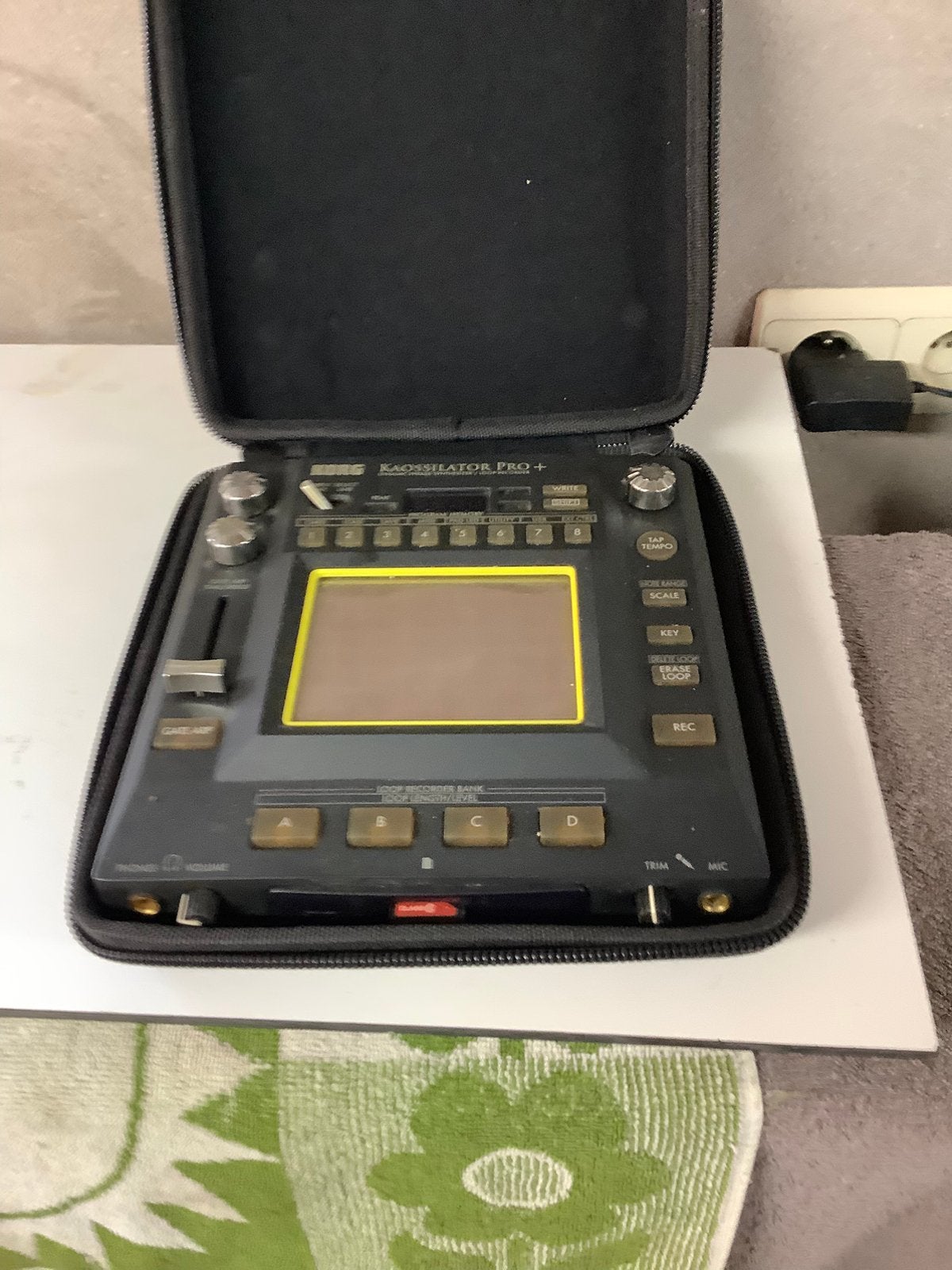 Korg k-1pro+, Musique & Instruments, Échantillonneurs, Enlèvement, Comme neuf