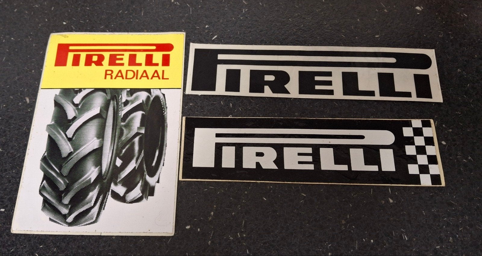Autocollants pour pneus de voiture Pirelli, Enlèvement ou Envoi, Comme neuf, Voiture ou Moto