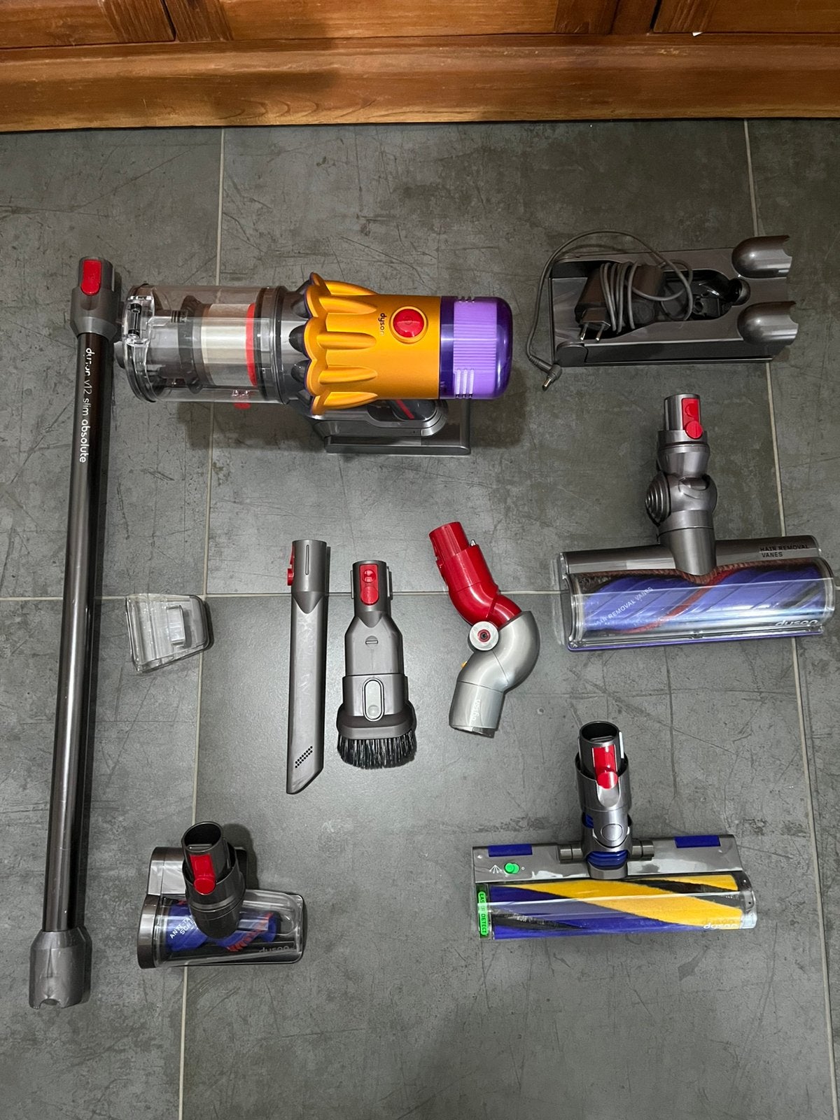 Dyson v12 comme neuf, Enlèvement ou Envoi, Comme neuf, Dyson