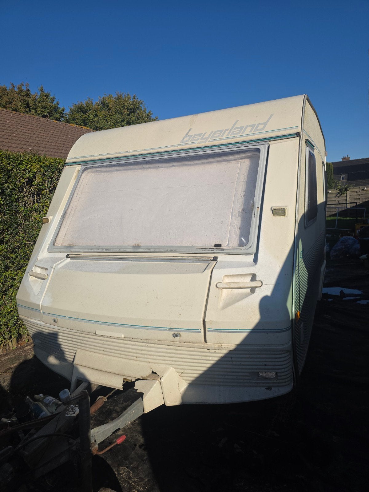 gratis caravan slechte staat lees info !!!, Particulier
