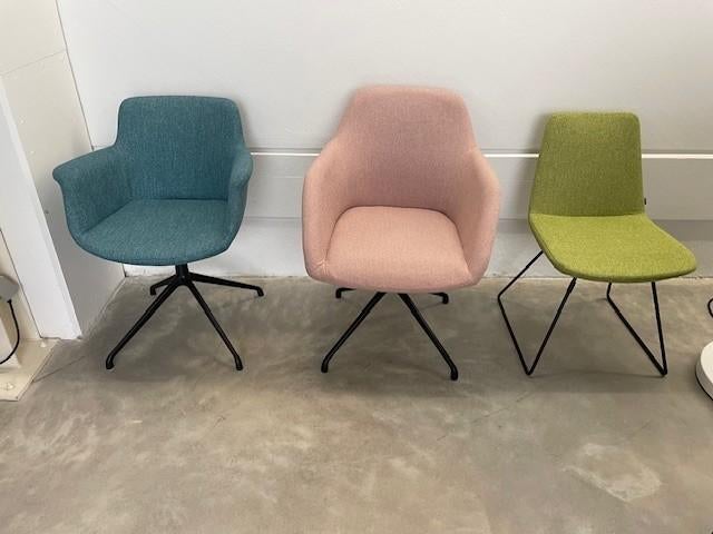Stoelen per stuk uit te kiezen, Ophalen