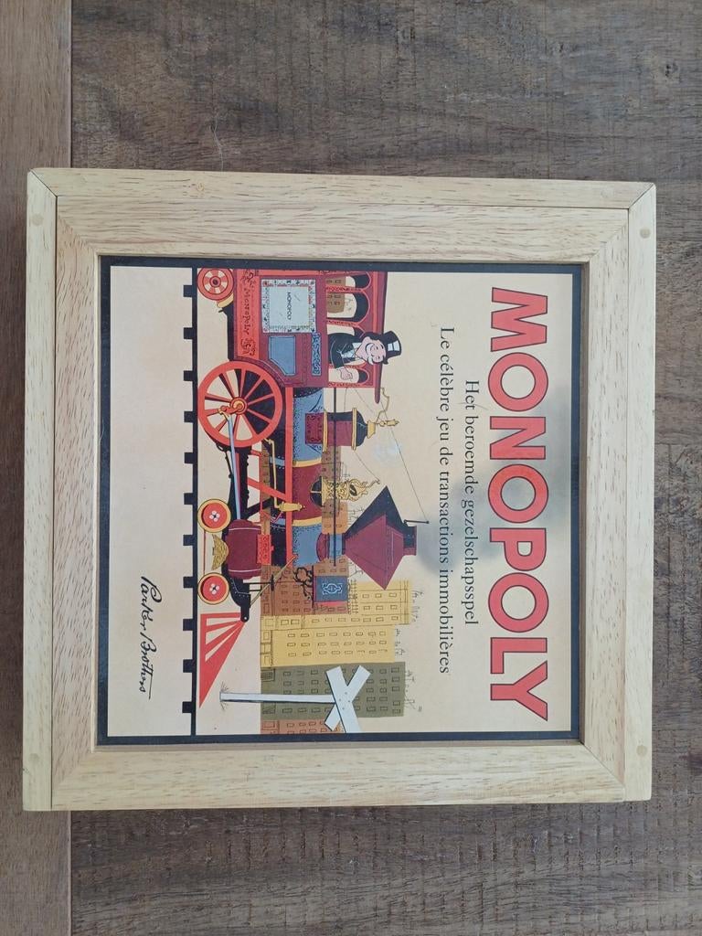 2 x Monopoly dans une boîte en bois. néerlandais et anglais., Enlèvement ou Envoi