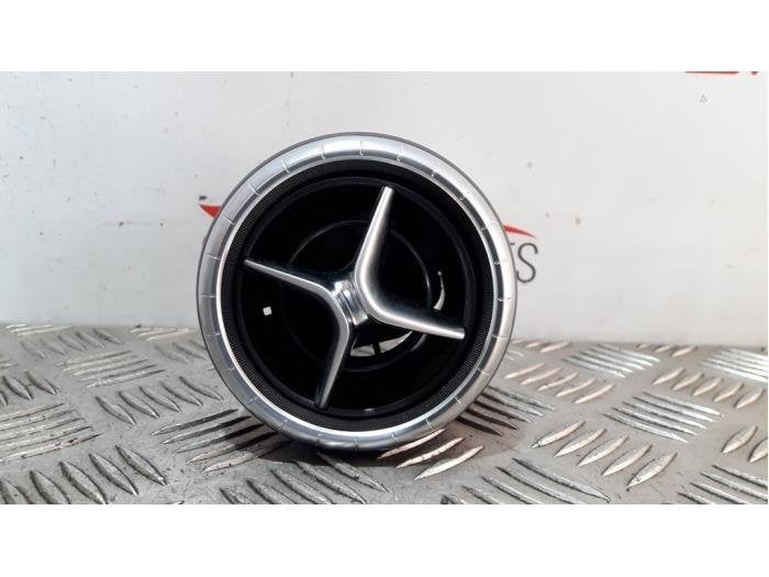 Luchtrooster Dashboard van een Mercedes CLA, Gebruikt, -, Ophalen of Verzenden, -