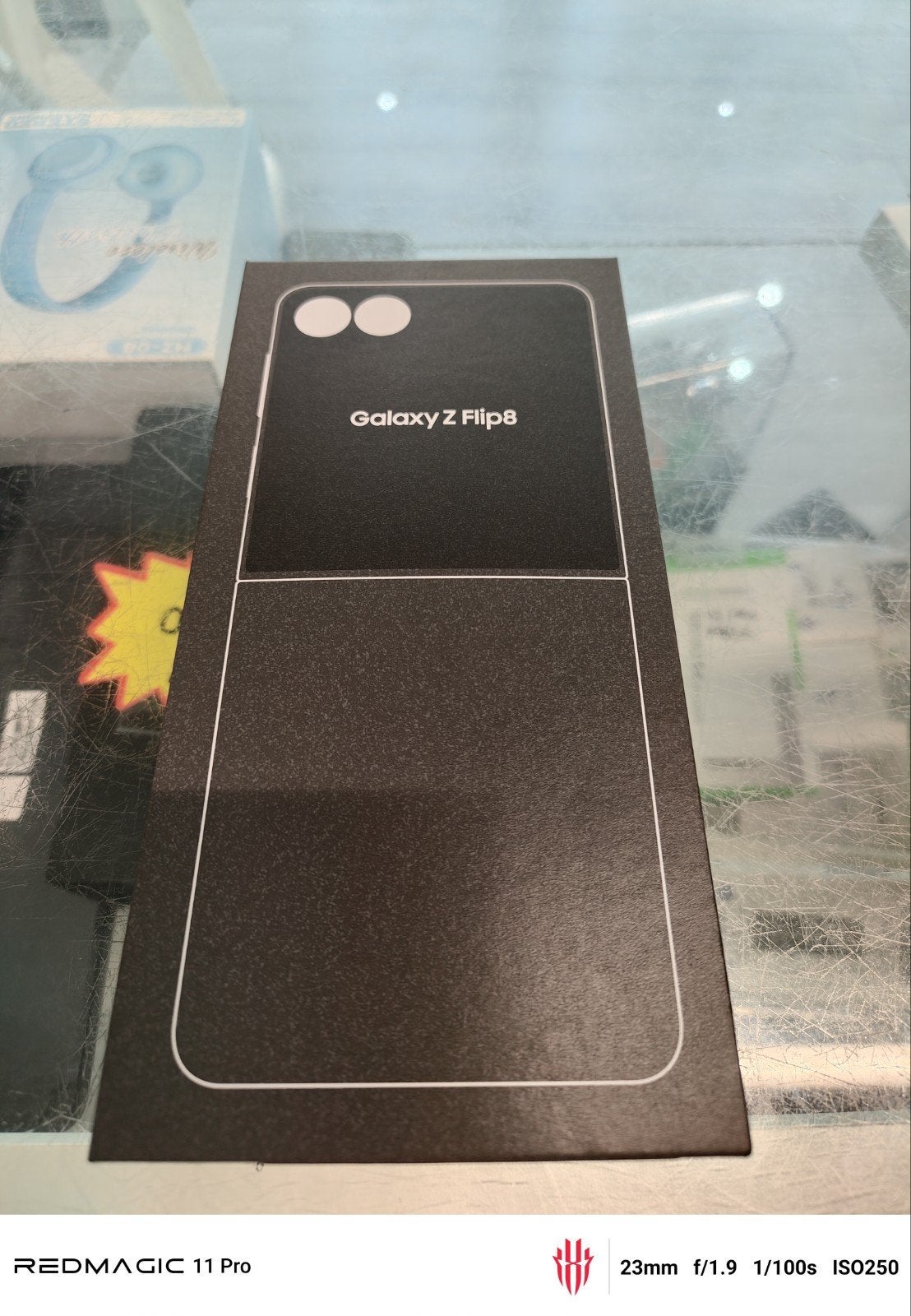 Samsung Z Flip8 256 Go, garantie de 2 ans récemment scellée , Enlèvement ou Envoi