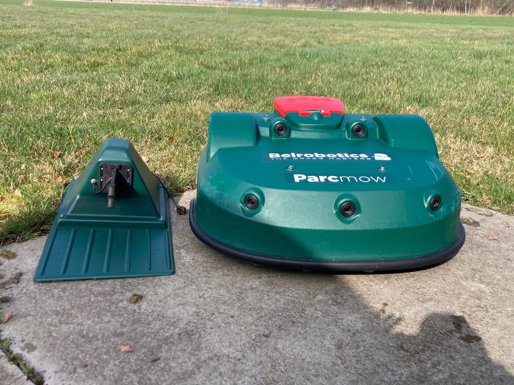 Grasrobot, Jardin & Terrasse, Tondeuses robotisées, Utilisé, Plus de 25 cm, Enlèvement