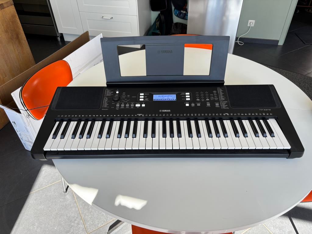 Yamaha psr-e373 elektrisch keyboard, Muziek en Instrumenten, Keyboards, Ophalen, 61 toetsen, Yamaha, Zo goed als nieuw