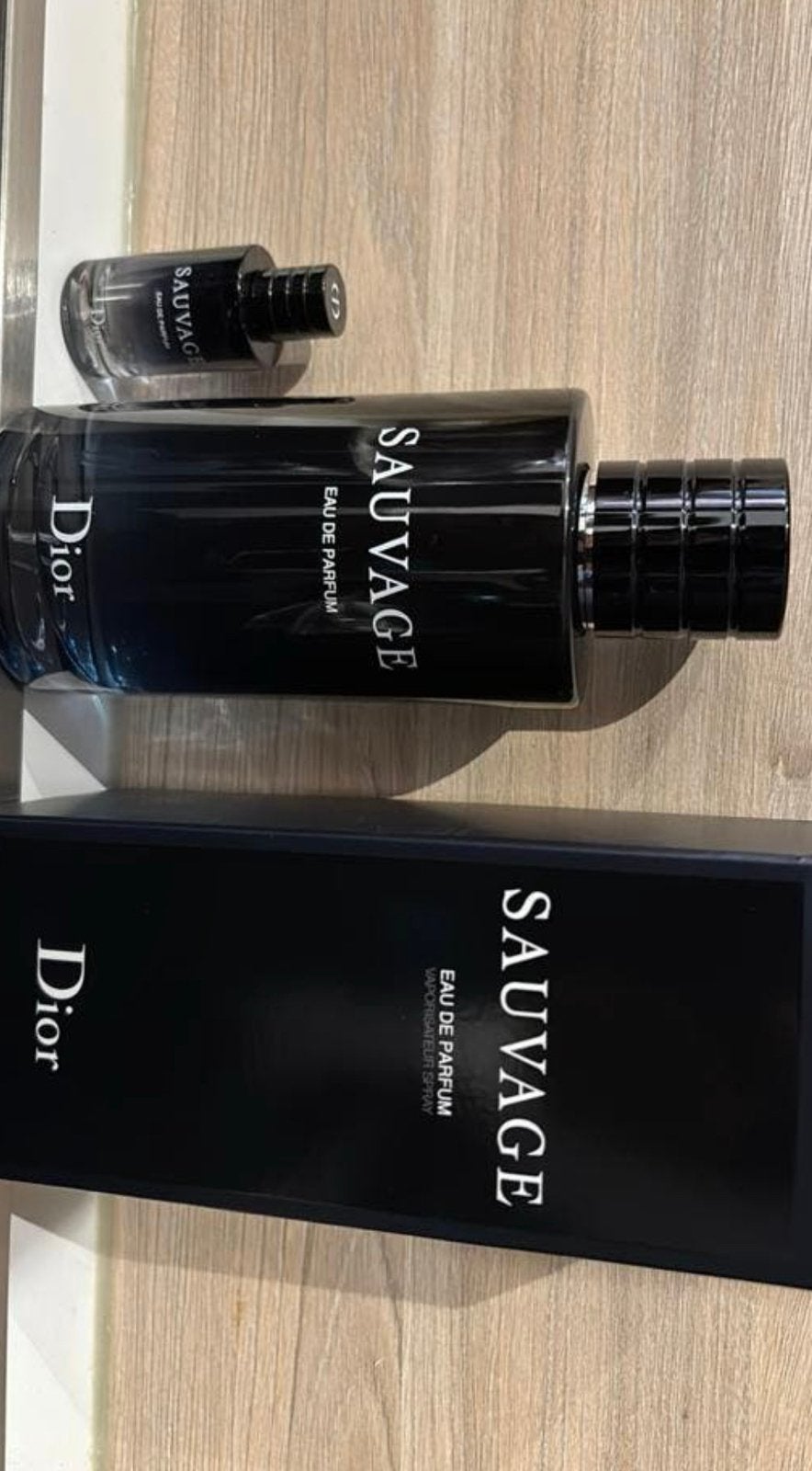 Eau de parfum Dior Sauvage 200 ml, Enlèvement, Comme neuf