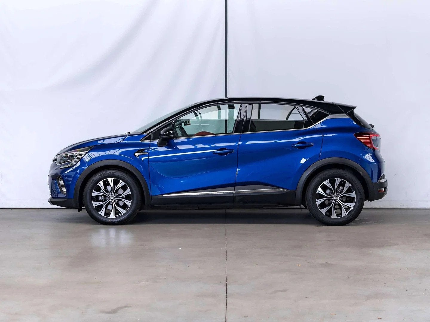 Renault Captur E-TECH HYBRID|GARANTIE|CAMERA|LANE ASSIST|CRU, Auto's, Automaat, Stof, Gebruikt, https://public.car-pass.be/vhr/a6de5a49-c4c8-4ba6-907e-5877ebddedb4