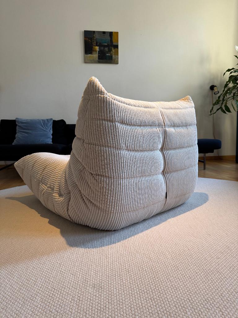 Ligne Roset Togo Fauteuil Velours Côtelé -Livraison Gratuite, 100 à 125 cm, Comme neuf, Cuir, 75 à 100 cm