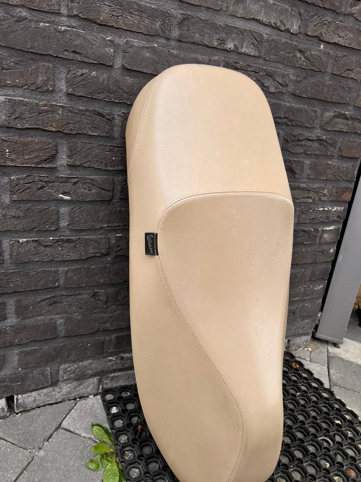 Vespa gts zadel zonder schade, Fietsen en Brommers, Ophalen, Zo goed als nieuw
