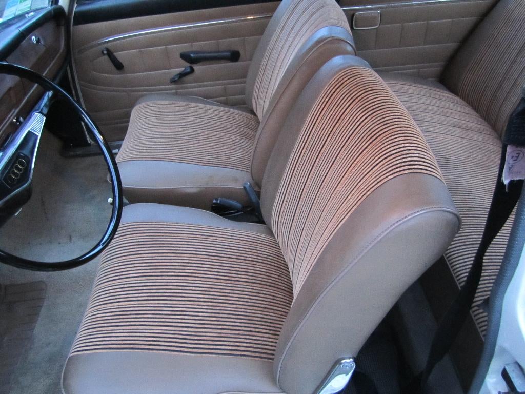 Nouveau revêtement intérieur de l'Audi 60 75 Audi F103, Autos : Pièces & Accessoires, Habitacle & Garnissage, Audi, Révisé, Enlèvement