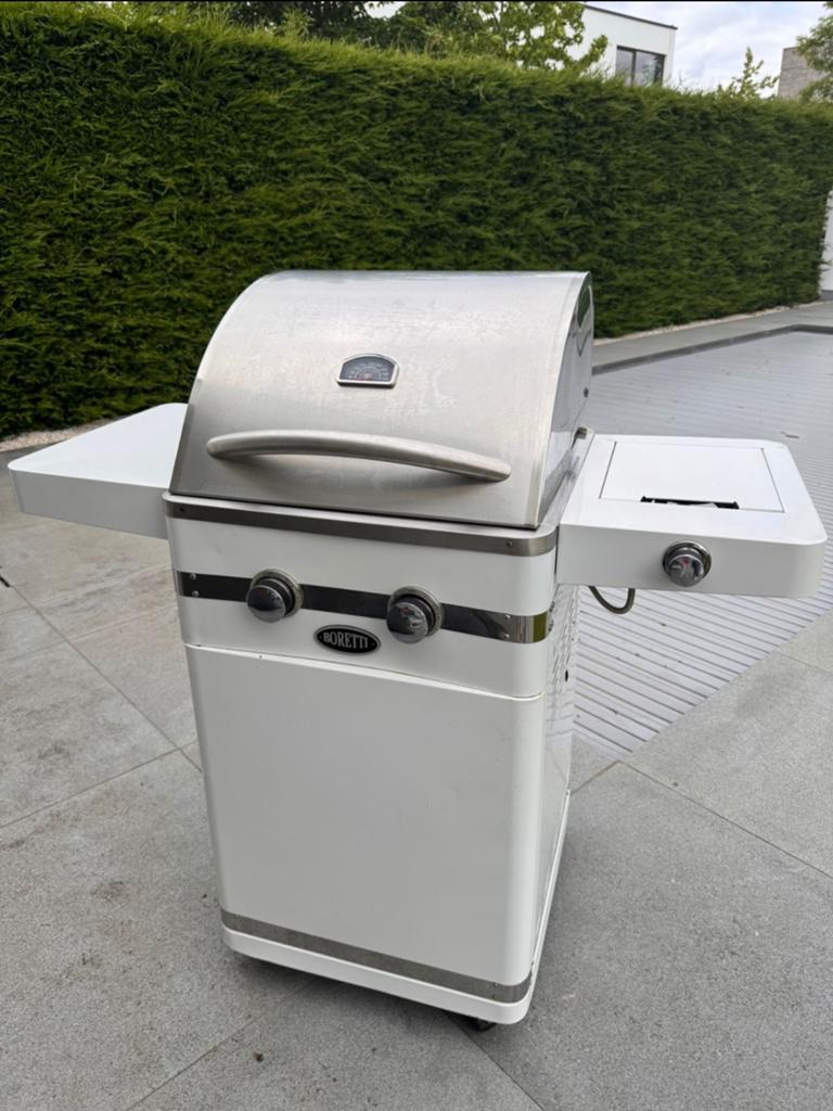 Boretti gas bbq, Ophalen