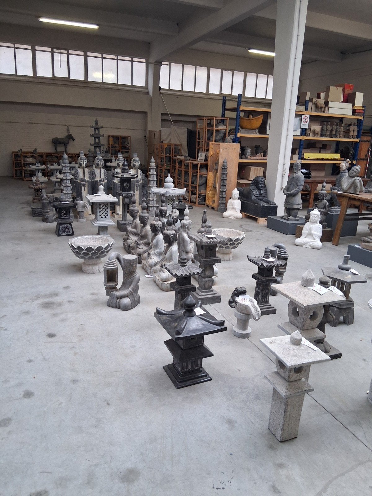 Bouddhas pagodes fontaines pierre -20 à-50%*, Jardin & Terrasse, Enlèvement, Pierre