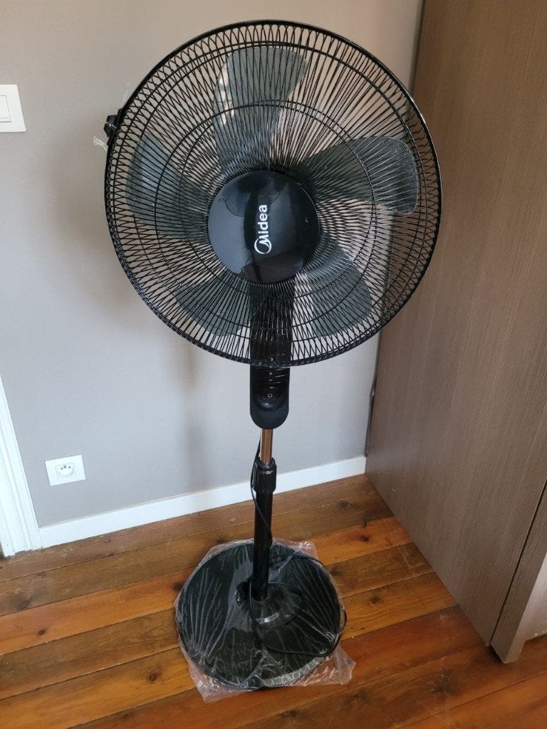 Staande ventilatoren met afstandsbediening, Elektronische apparatuur, Ophalen, Ventilator met afstandsbediening, Zo goed als nieuw