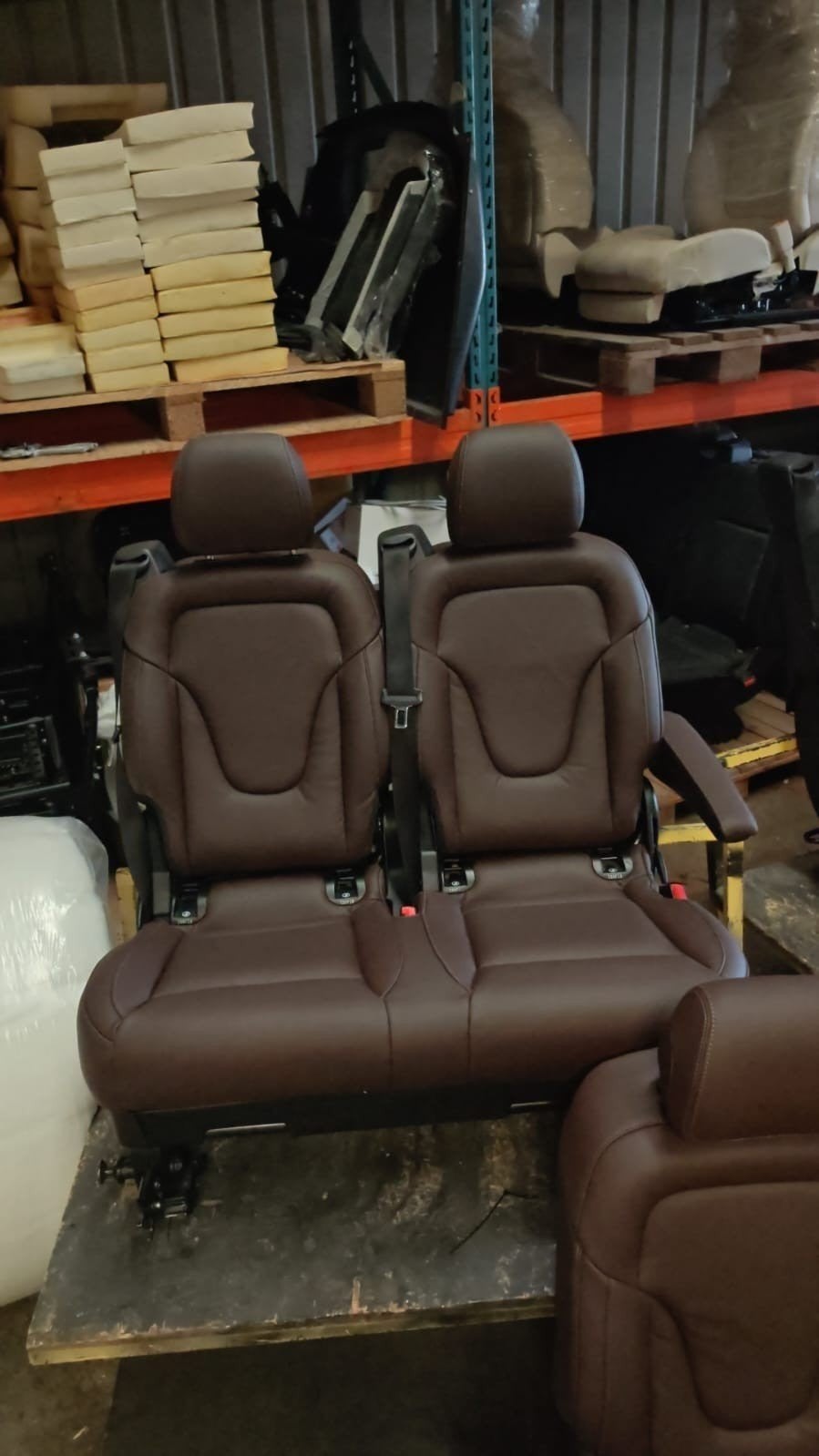 Sieges cuir marron ouirginale mercedes class v 250 300 447, Enlèvement ou Envoi