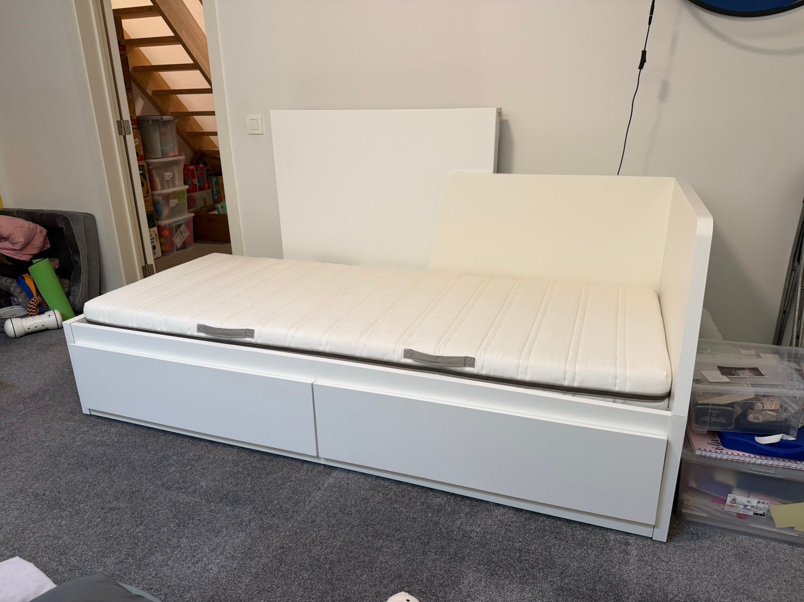 Bedbank met 2 lades (bed) ikea Flekke, Huis en Inrichting, Ophalen, Zo goed als nieuw