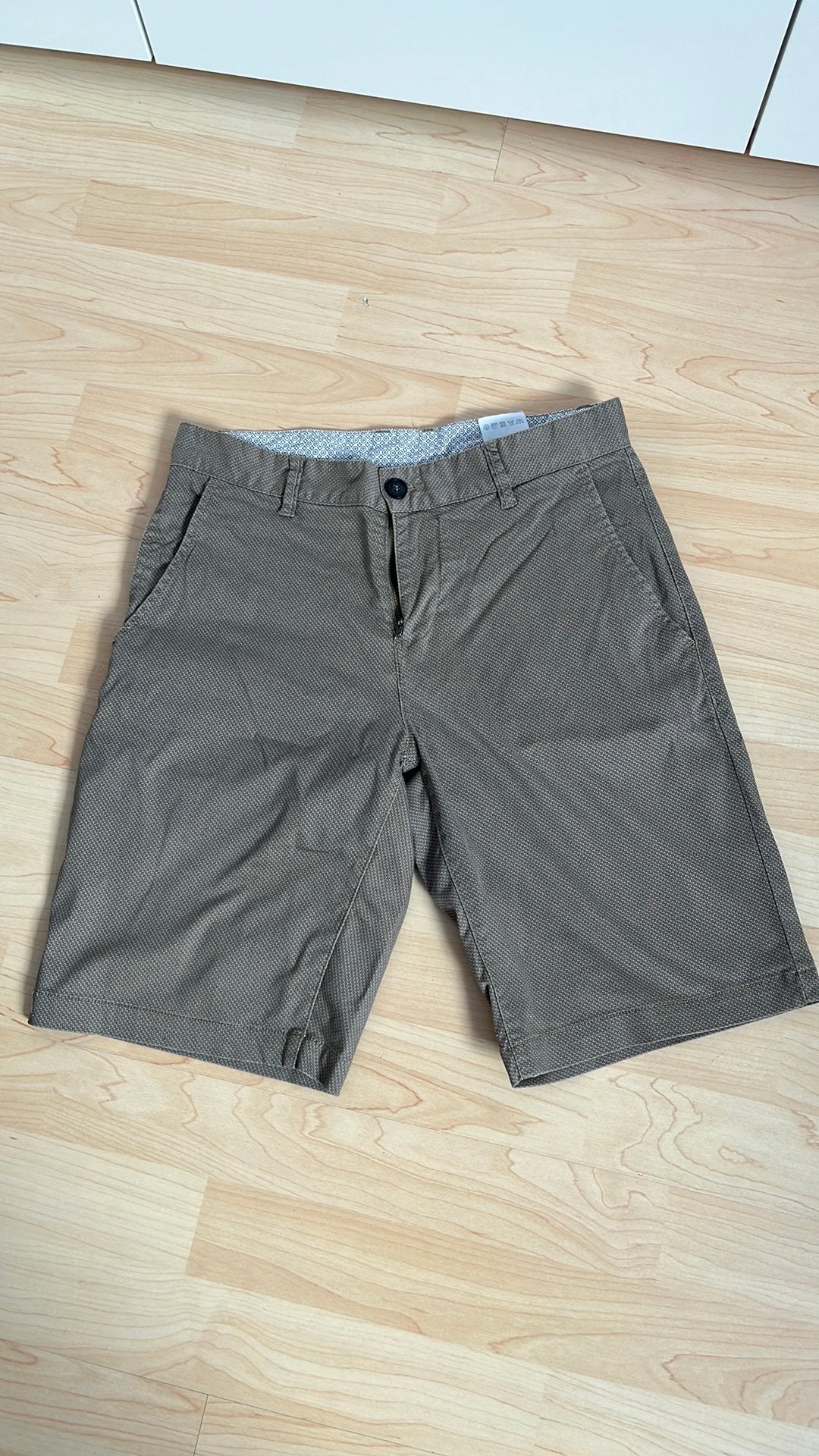 Beige short maat 29, Ophalen of Verzenden, Zo goed als nieuw, Maat 46 (S) of kleiner, Beige