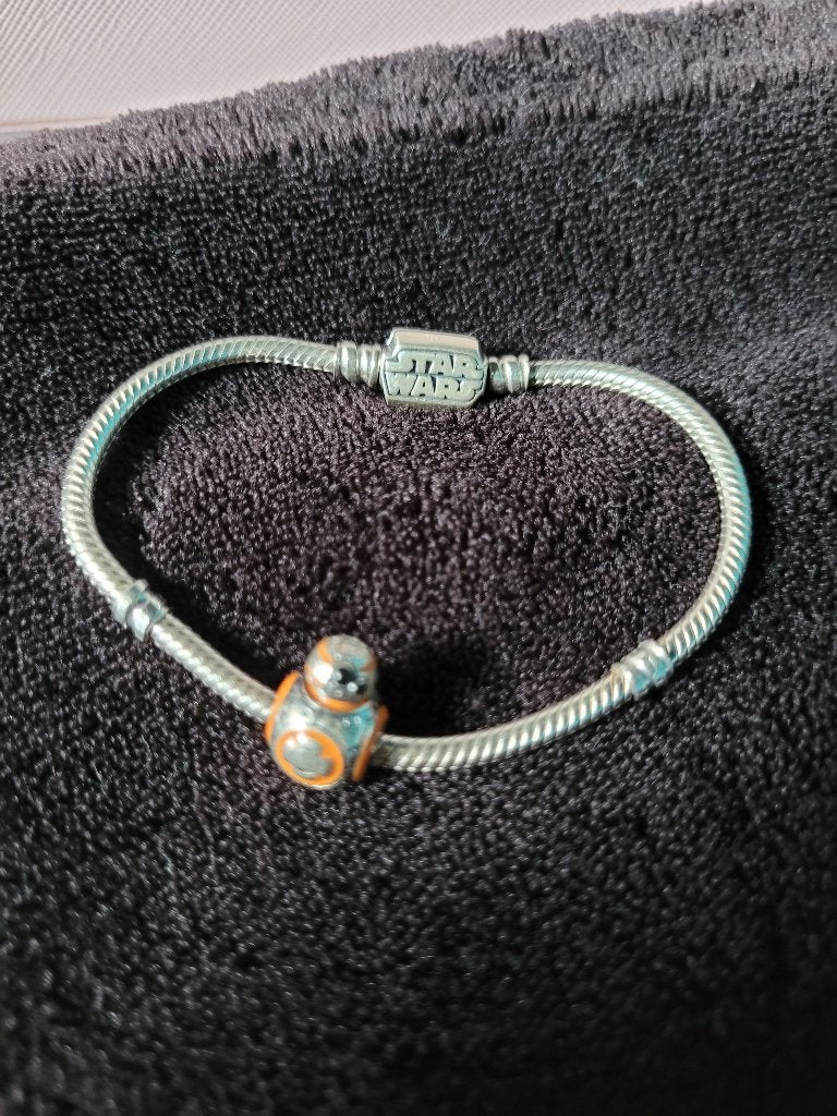 Bracelet Pandora Star Wars + BB8 (Taille 17), Enlèvement, Comme neuf