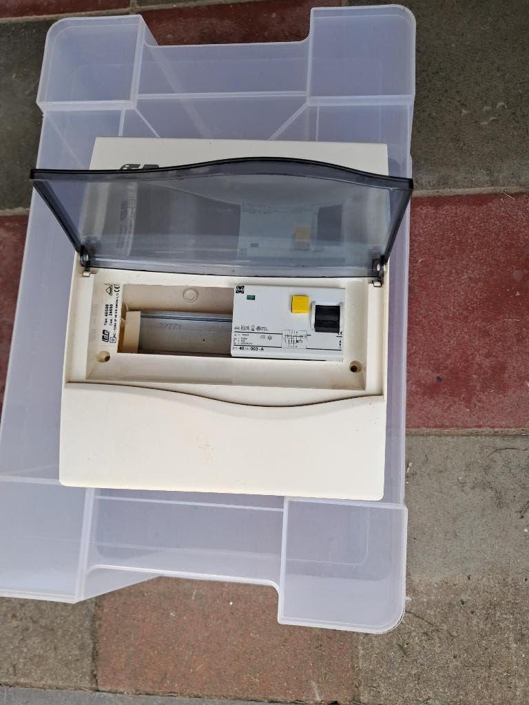 Zekeringkast met verliesstroom schakelaar, Doe-het-zelf en Bouw, Ophalen, Zo goed als nieuw, Schakelaar