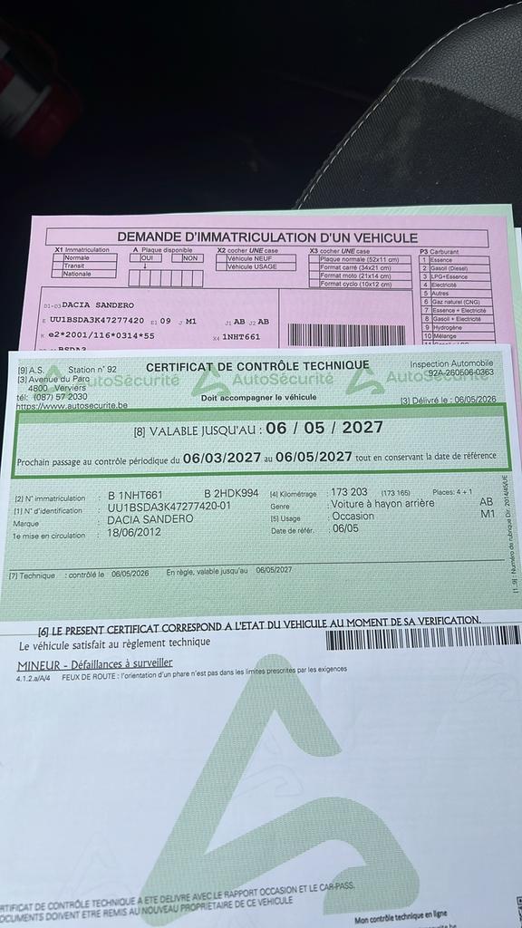 Dacia Sandero Prêt immatriculé, Zwart, Leder en Stof, Particulier, Sandero