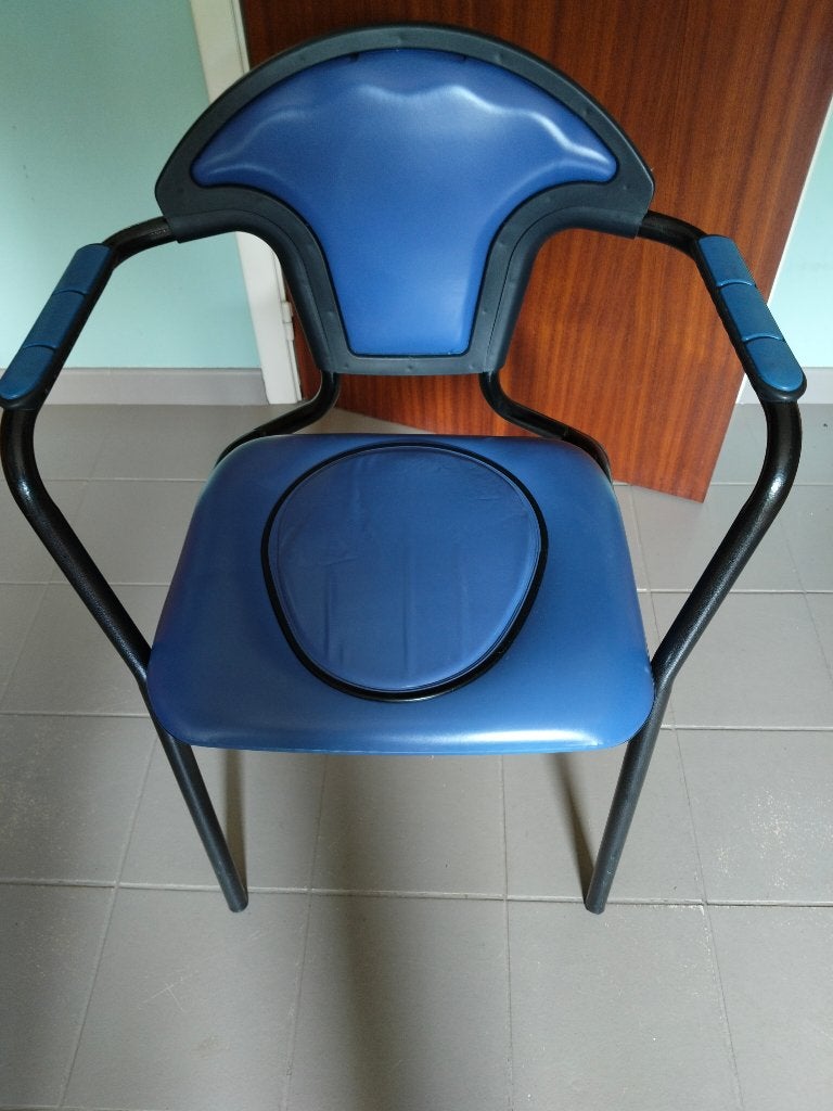 Chaise percée, Divers, Matériel Infirmier, Enlèvement, Utilisé