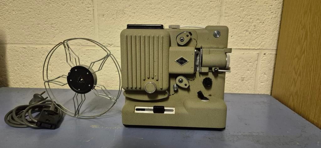 Oude bioscoopprojectoren voor collectie, Ophalen, Projector