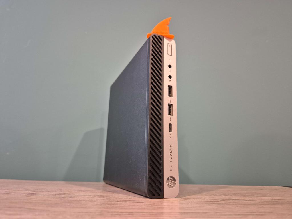 705 G4 | A10-9700E, 4GB DDR4, 128GB NVME | Tiny!, Niet ingevuld, 128GB, Niet ingevuld, 3 à 4 Ghz