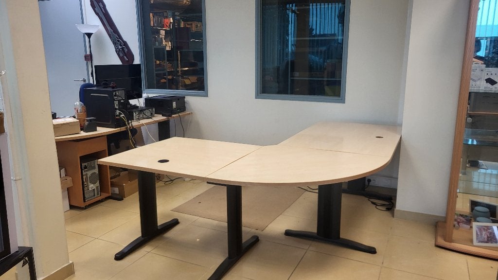 Bureau ou table de jeu en coin 200 cm x 160 cm, Maison & Meubles, Bureaux, Bureau d'ordinateur, Classique, Démontable, Comme neuf