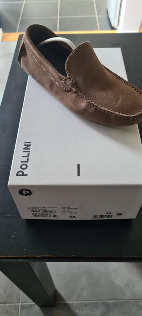 Lot de chaussures de marque