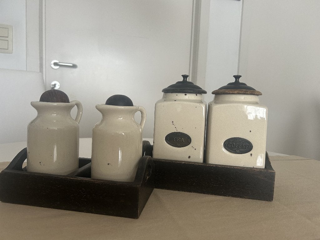 Vintage keramiek en  coffee & tea jar + 2  kannetjes, Ophalen, Vintage, Beige, Zo goed als nieuw