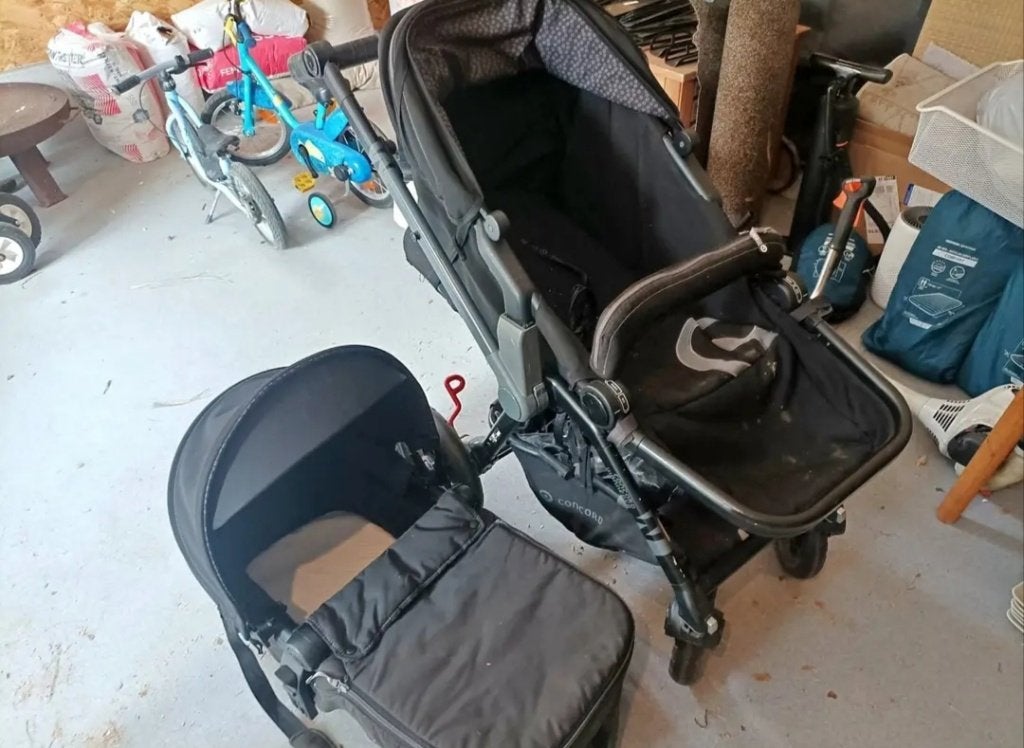 Poussette enfant en bonne état prix de origine 500€, Enfants & Bébés, Poussettes & Combinaisons, Enlèvement, Utilisé, Poussette