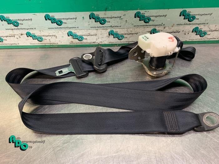 Ceinture de sécurité arrière gauche d'un Toyota Aygo (Ayg, -, 3 mois de garantie, Toyota, Utilisé