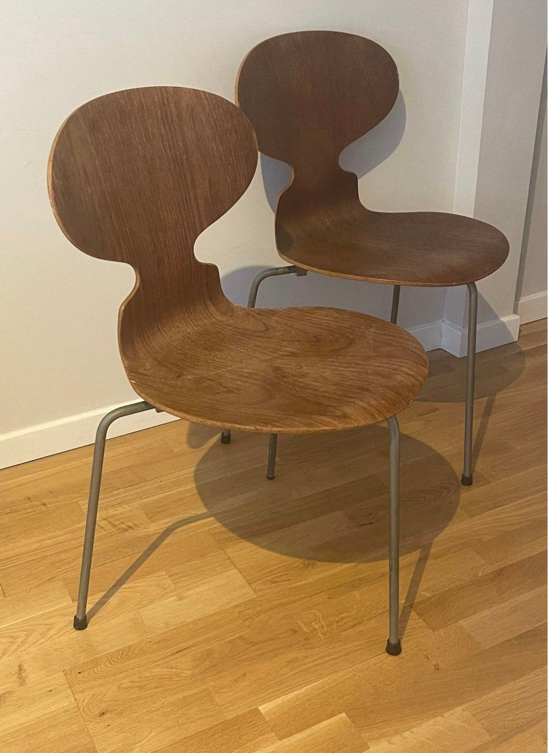 Set van 2 Fritz Hansen/A. Jacobsen stoelen, 1e serie 1950, Enlèvement, Utilisé, Bois, Hansen, Jacobsen, 1ière édition, Antz, Fourmis, tripode