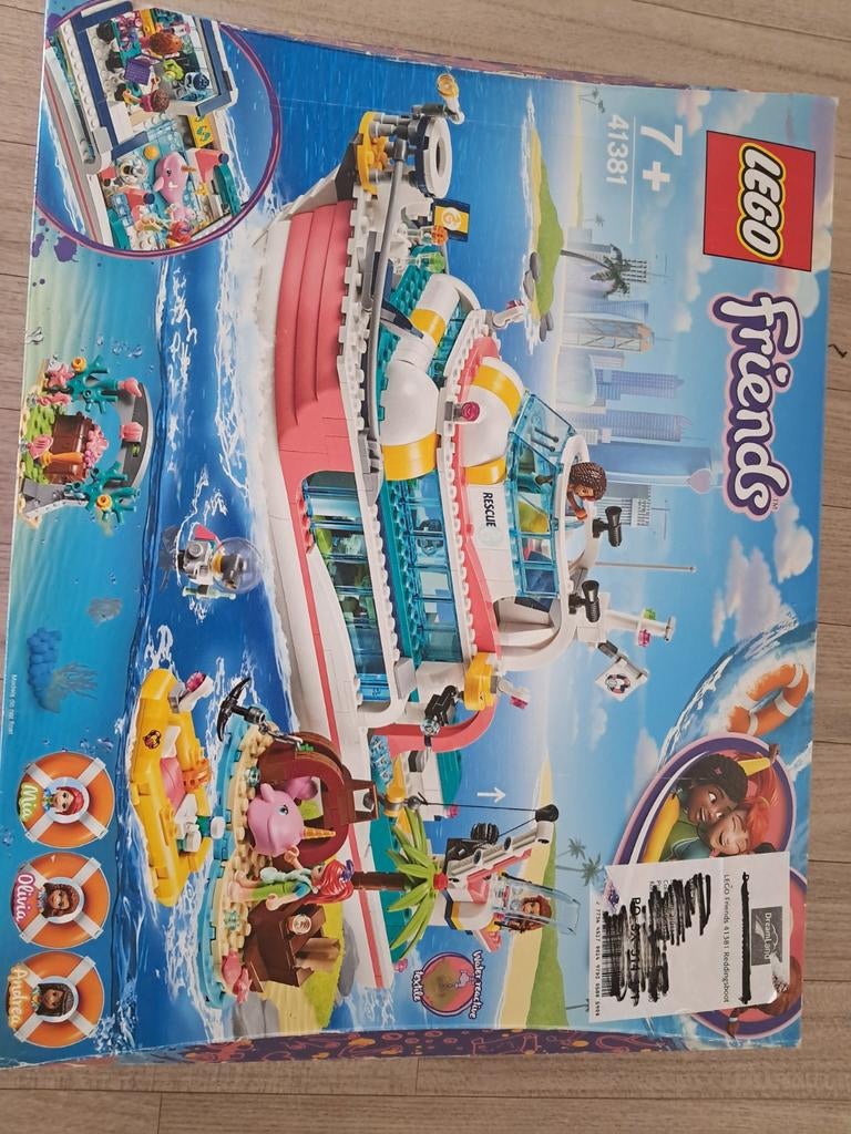 Lego Friends reddingboot, Ophalen