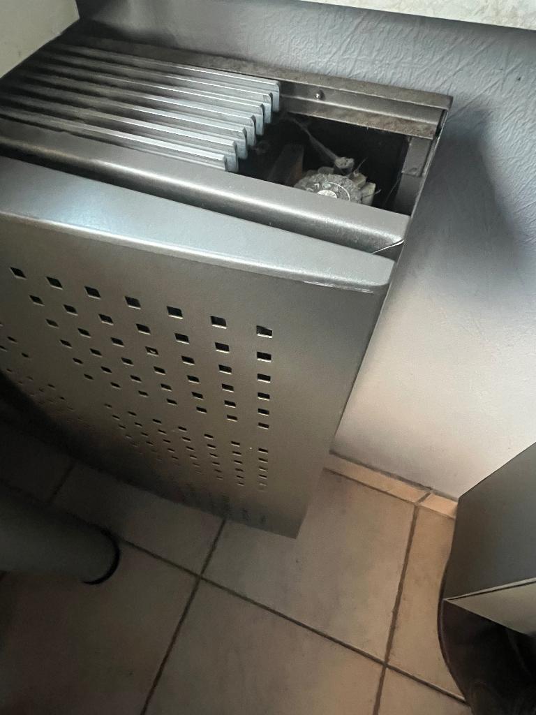 Gaskachel Wellstraler, Doe-het-zelf en Bouw, Ophalen, Zo goed als nieuw, 60 tot 150 cm, Radiator