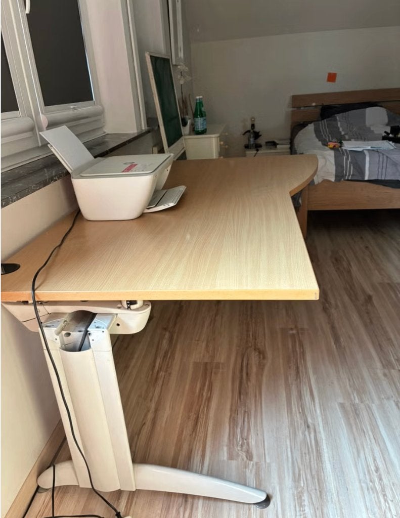 bureau in goede staat, Ophalen, 160 cm, Hout, 100 cm