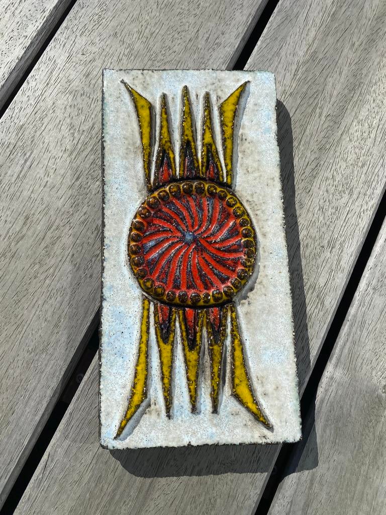 Grote tegel in keramiek van deurgreep door Jan Nolf, Antiek en Kunst, Antiek | Keramiek en Aardewerk, Ophalen of Verzenden