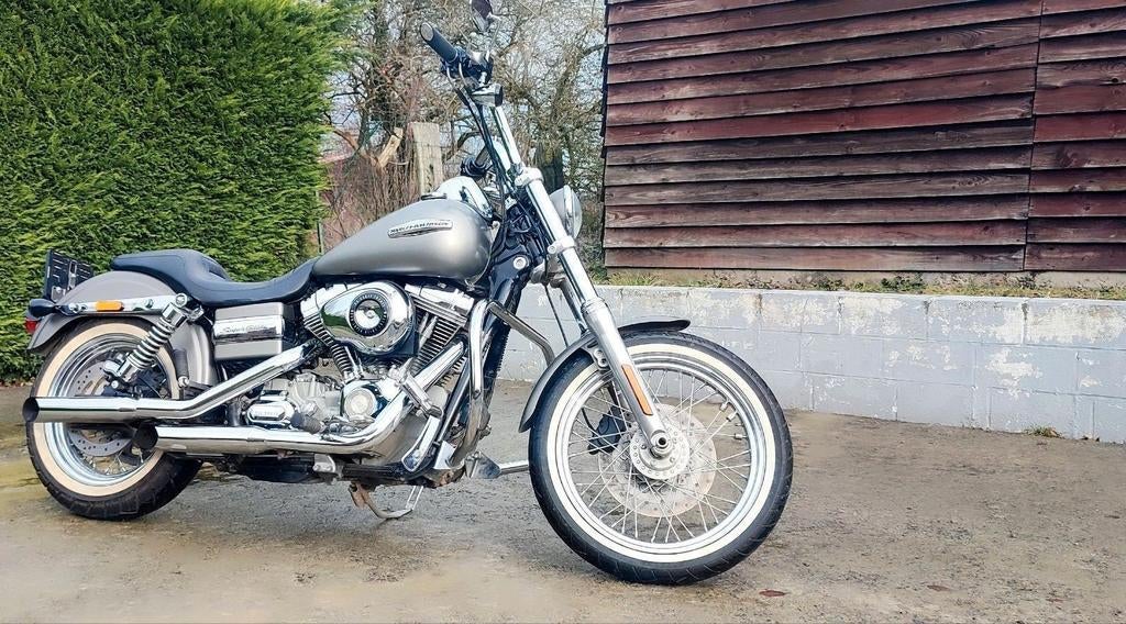 Harley Davidson super glide 96cui, Occasion, 2 cylindres, Particulier, 1584 cm³