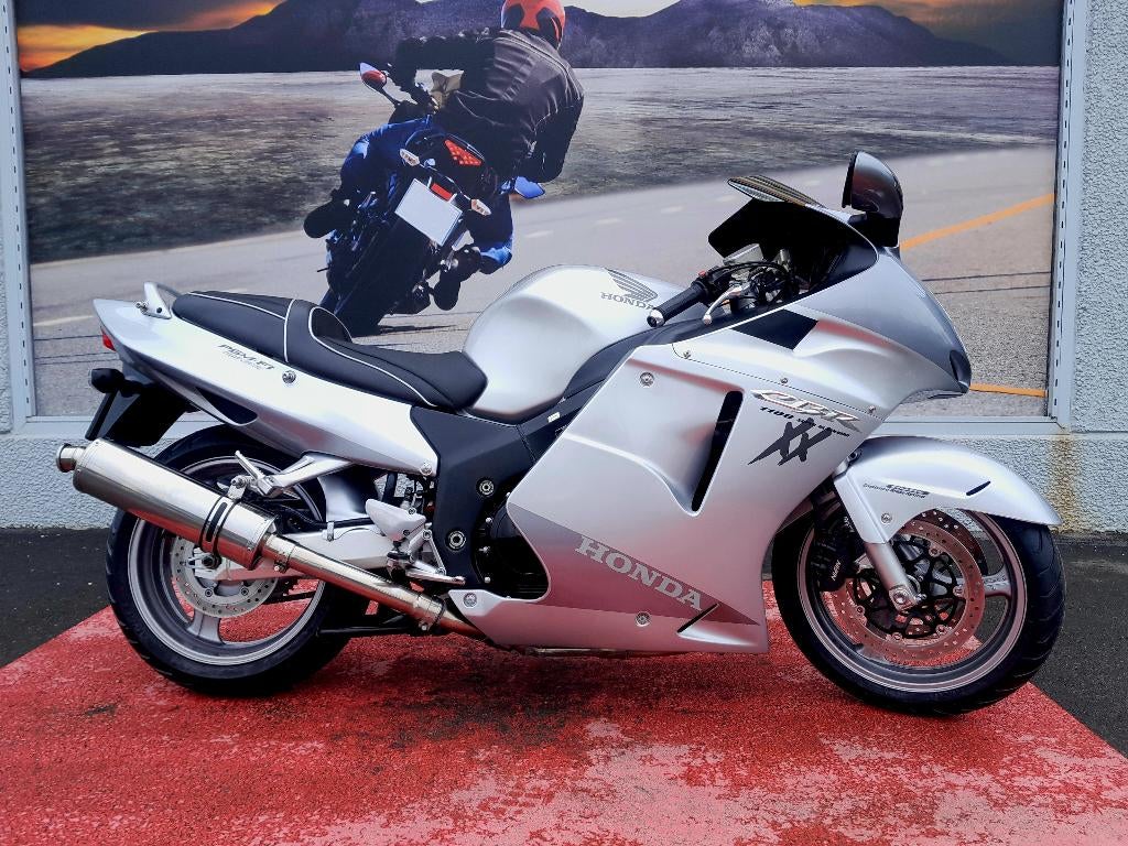 HONDA CBR 1100 XX Garantie 1 ou 2 ans, Motoren, Motoren | Honda, Occasion, 4 cilinders, Motorrijbewijs A, Bedrijf